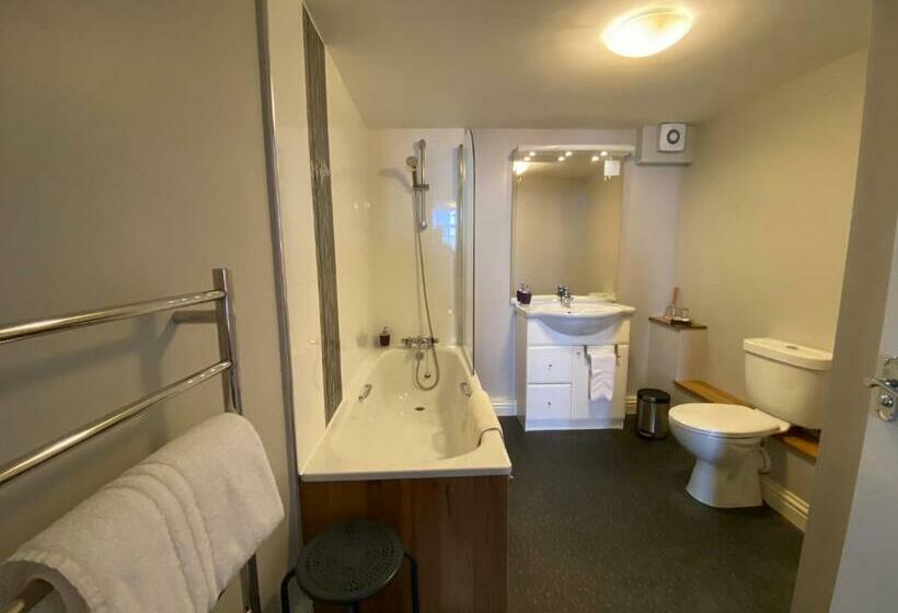 חדר אקזקיוטיב, Spilman