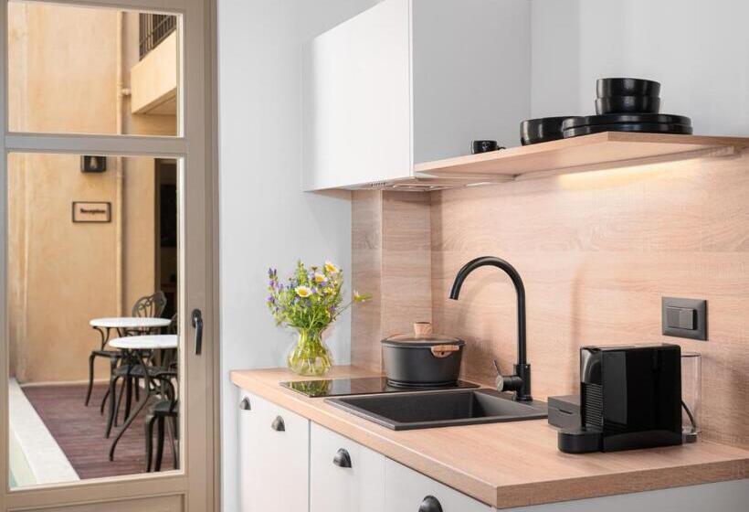 سوییت جونیور, Casa Di Gaga Luxury Suites