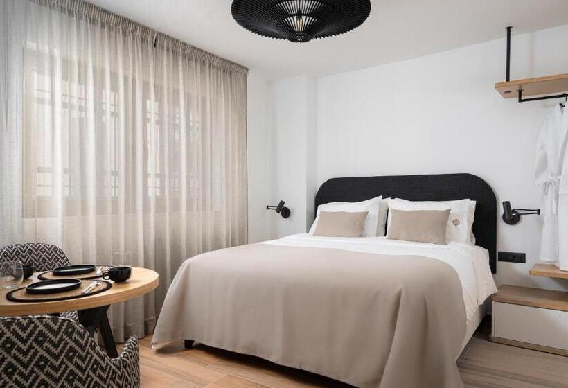 سوییت جونیور, Casa Di Gaga Luxury Suites