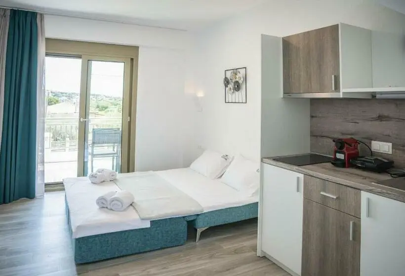 Deluxe Neljän Hengen Huone, Oliva Suites