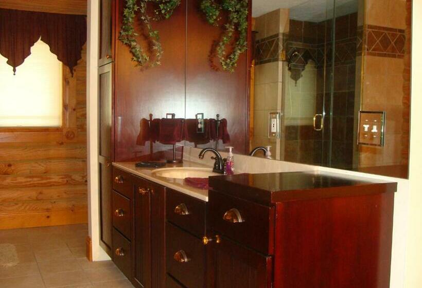 带大床的复式套间, A Breath Of Heaven B&b