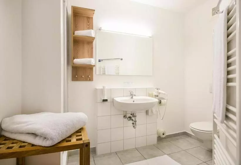 バルコニー付スタンダード４ベッドルーム, Familienhotel Botenwirt