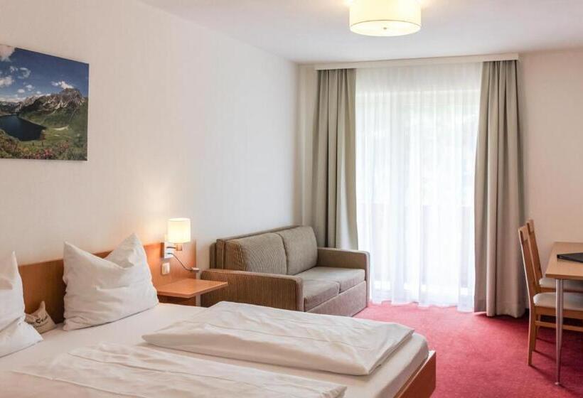 バルコニー付スタンダード4ベッドルーム, Familienhotel Botenwirt