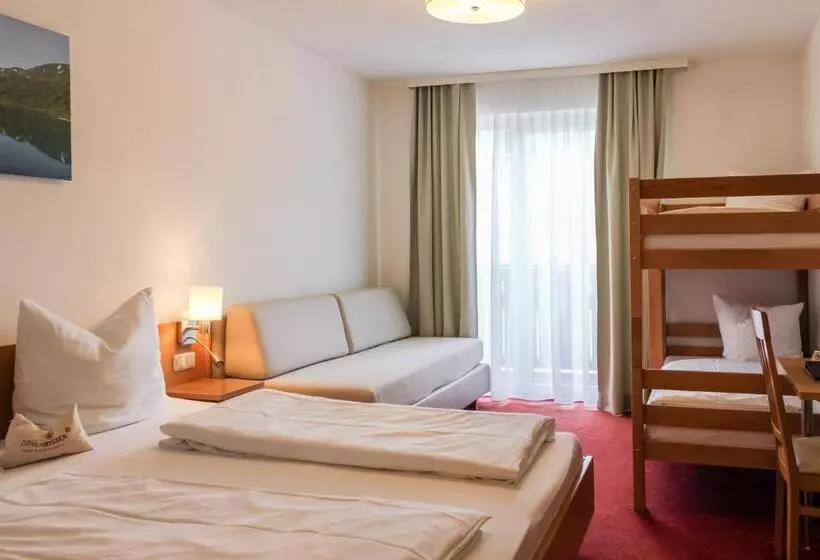 スタンダード5人部屋, Familienhotel Botenwirt