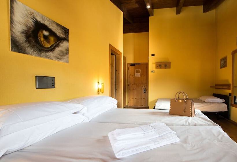 スタンダードトリプルルーム, Angelica