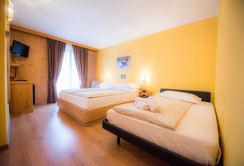 スタンダードトリプルルーム, Angelica