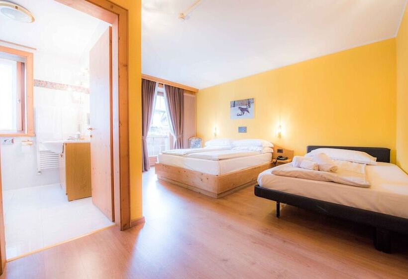 スタンダードトリプルルーム, Angelica