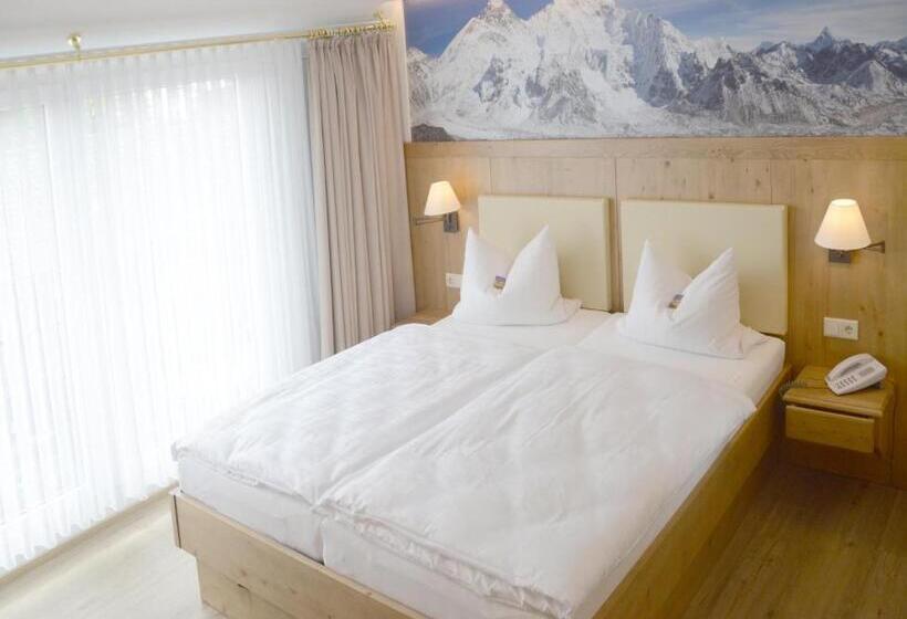 デラックスルーム, Bayrischer Hof