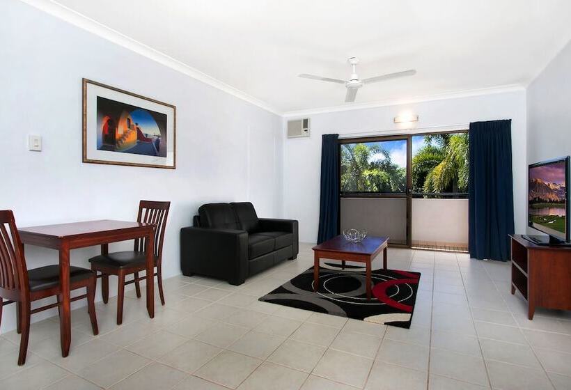 דירת חדר, Cairns City Palms