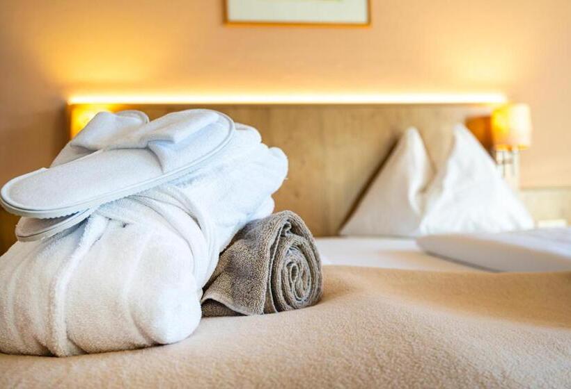 חדר קומפורט, Das Gastein   Ganzjährig Inklusive Alpentherme Gastein & Sommersaison Inklusive Gasteiner Bergbahnen