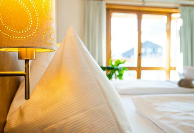 חדר קומפורט, Das Gastein   Ganzjährig Inklusive Alpentherme Gastein & Sommersaison Inklusive Gasteiner Bergbahnen