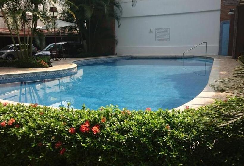 舒适型单人间, El Rancho