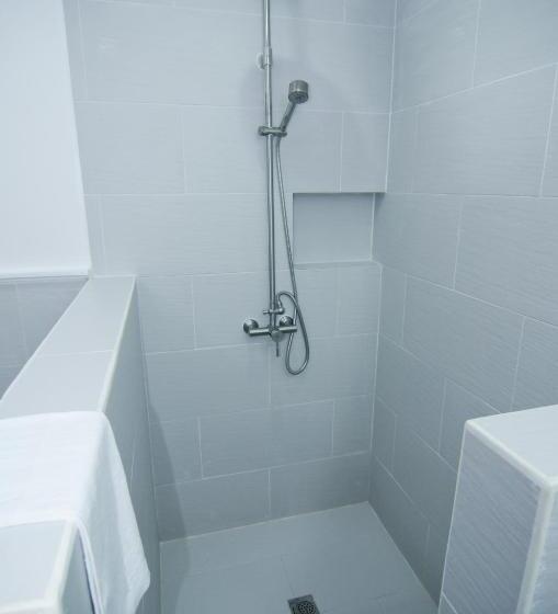 جناح عائلي, Giulius Boracay Italian Resort