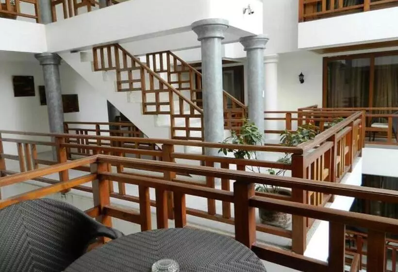 اتاق اجرایی, Giulius Boracay Italian Resort