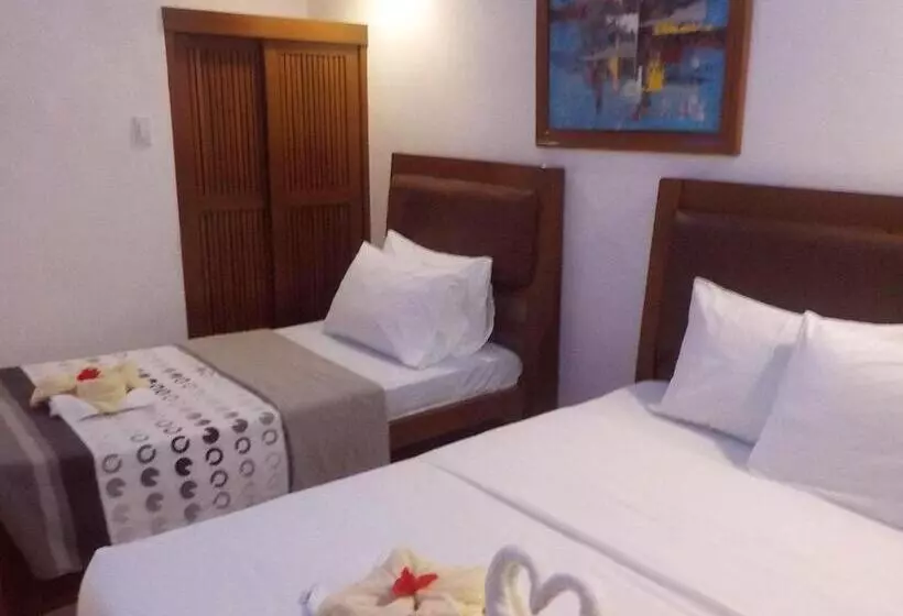 اتاق اجرایی, Giulius Boracay Italian Resort