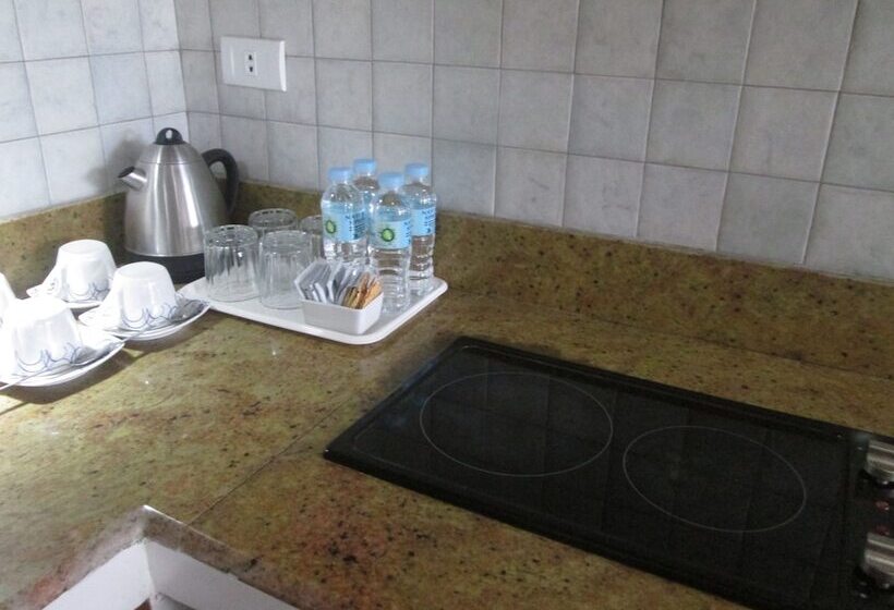 جناح عائلي, Giulius Boracay Italian Resort