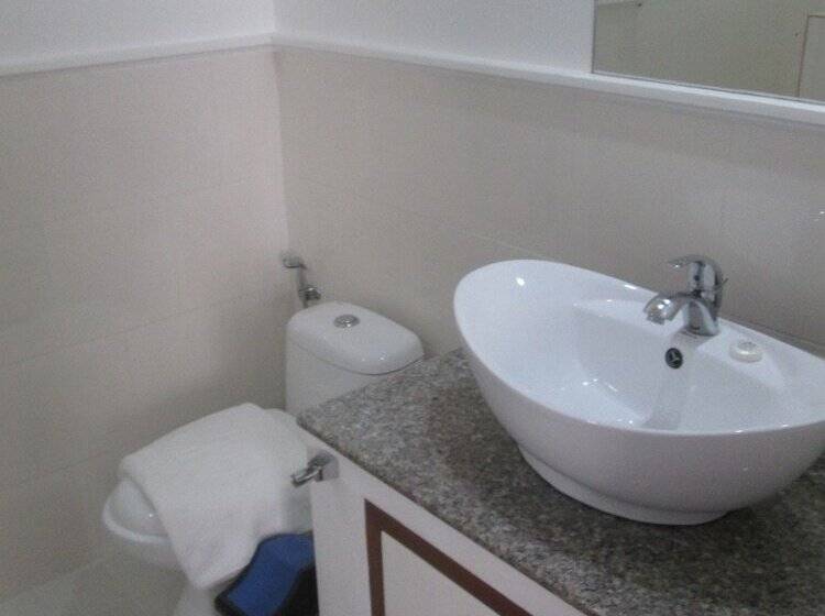 جناح عائلي, Giulius Boracay Italian Resort