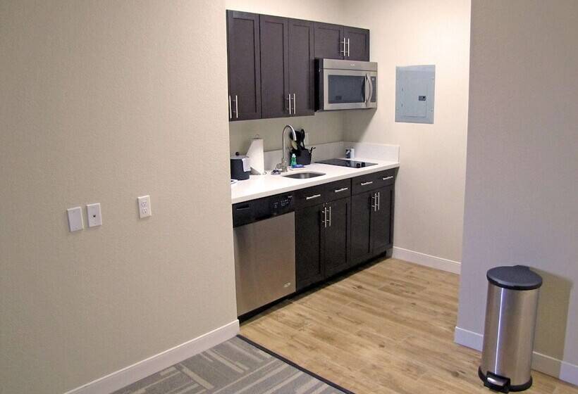 Люкс, Hampton Inn Mcpherson