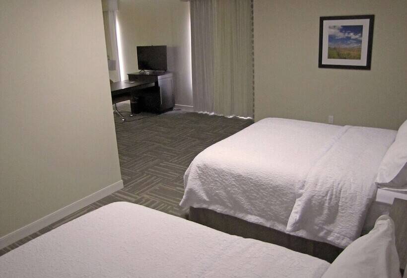 Люкс, Hampton Inn Mcpherson