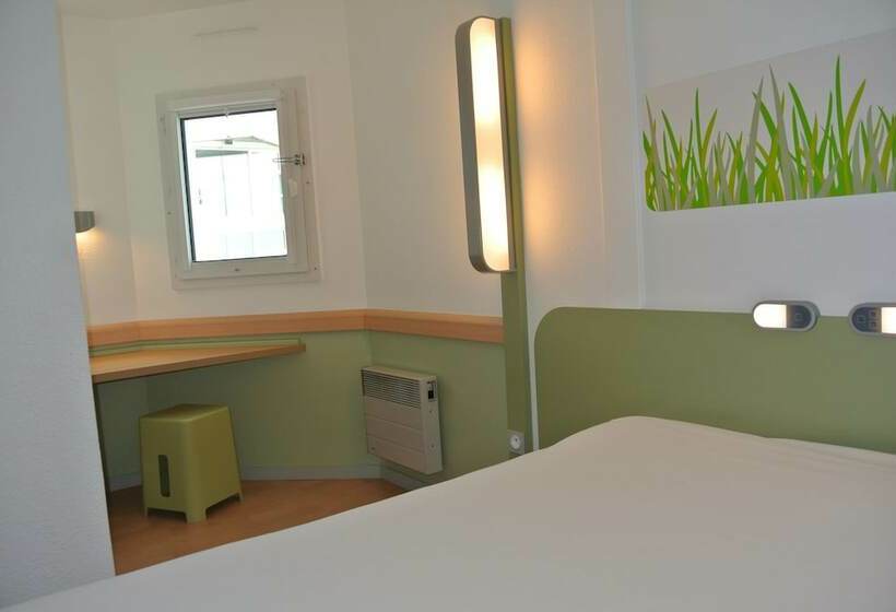 חדר סטנדרט לשלושה, Ibis Budget Chambéry Sud Challesleseaux
