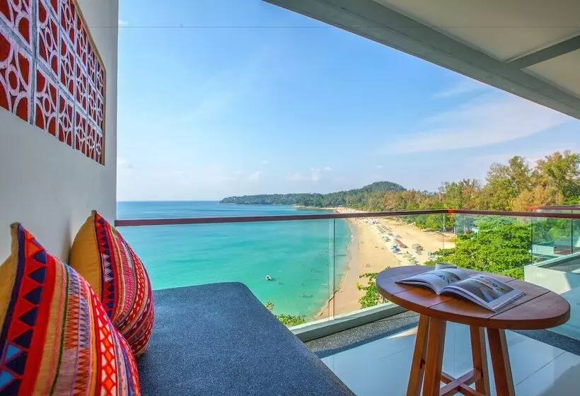 Perhehuone Merinäkymä, Norn Talay Surin Beach Phuket
