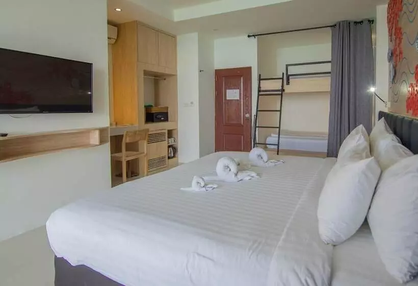 Perhehuone Merinäkymä, Norn Talay Surin Beach Phuket