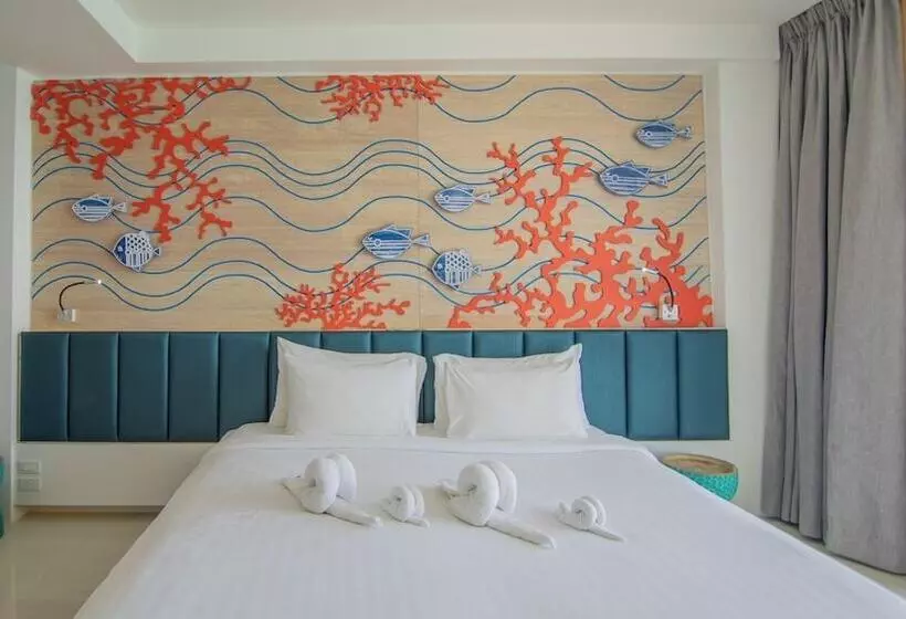 Perhehuone Merinäkymä, Norn Talay Surin Beach Phuket