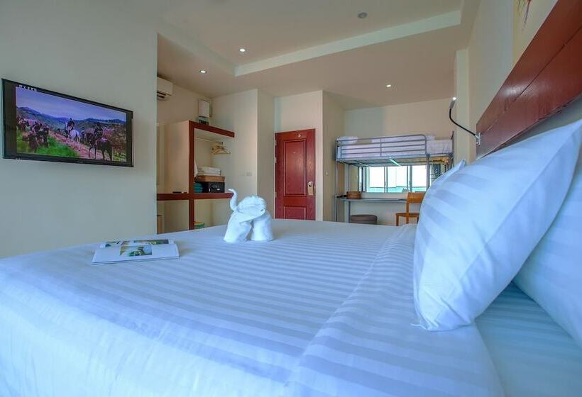 اتاق خانوادگی با چشمانداز دریا, Norn Talay Surin Beach Phuket