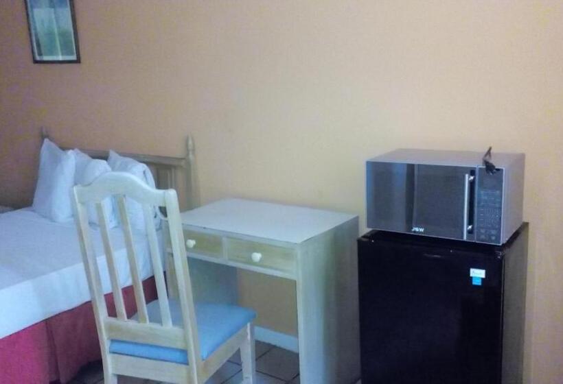اتاق استاندارد با 2 تخت دوبل, Pineapple Court
