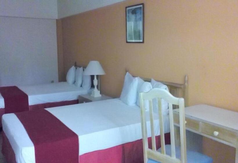 اتاق استاندارد با 2 تخت دوبل, Pineapple Court