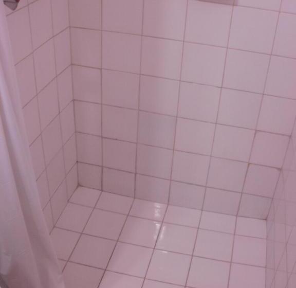 اتاق استاندارد با تخت بزرگ, Pineapple Court