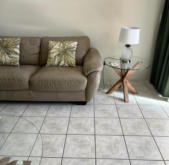 شقة غرفتين, Sea Mist Palms