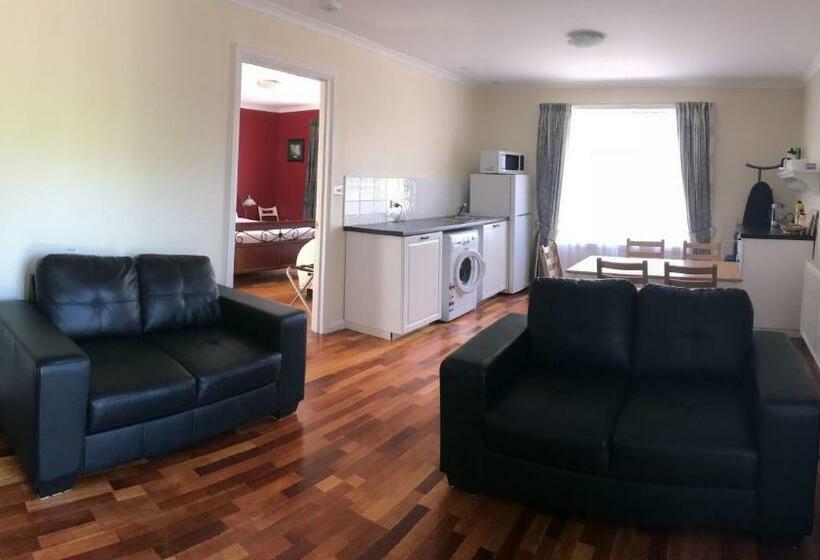 오두막, Taras Richmond Farmstay