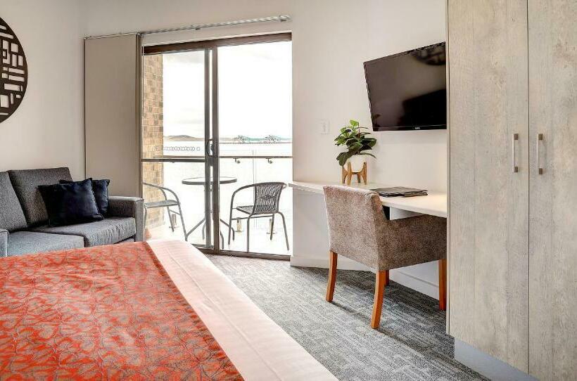 Студио Executive, Limani Motel