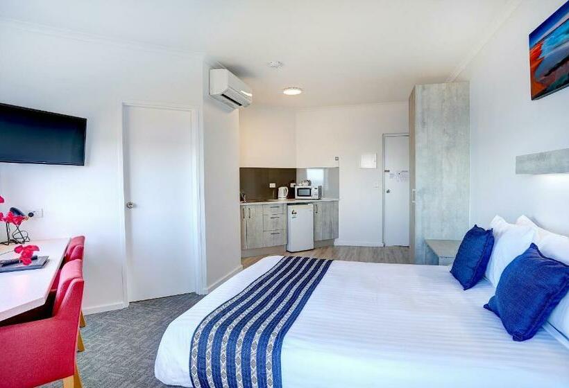 Номер Стандарт, Limani Motel