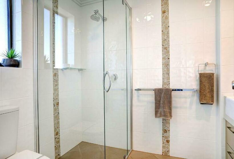 Номер Стандарт, Limani Motel