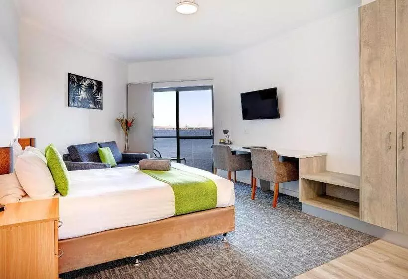家族用アパートメント, Limani Motel