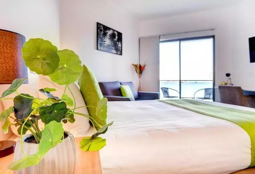 家族用アパートメント, Limani Motel