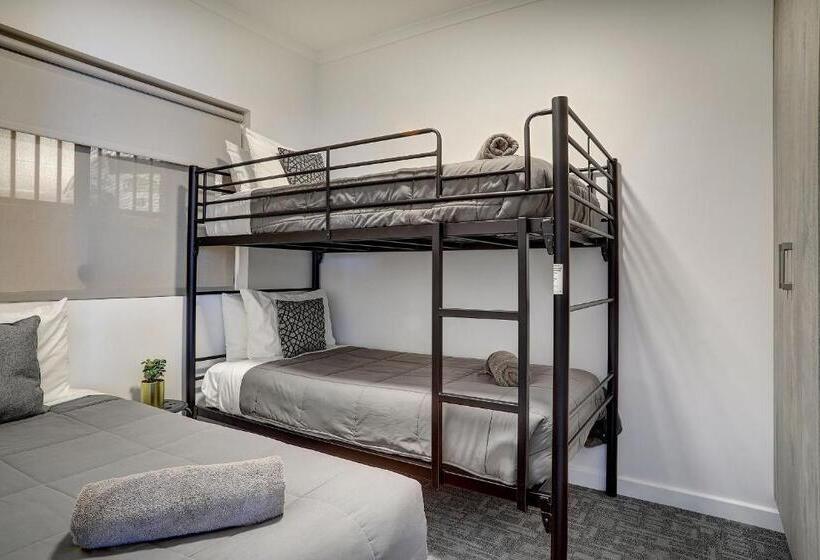 Family Suite, Limani Motel