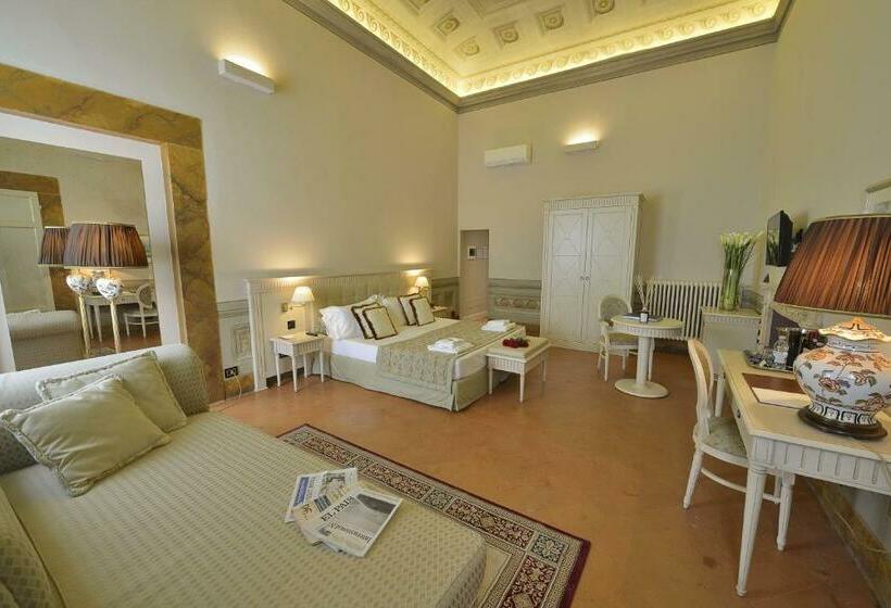 سوییت جونیور, Palazzo Guicciardini