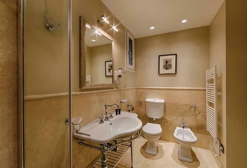 سوییت جونیور, Palazzo Guicciardini