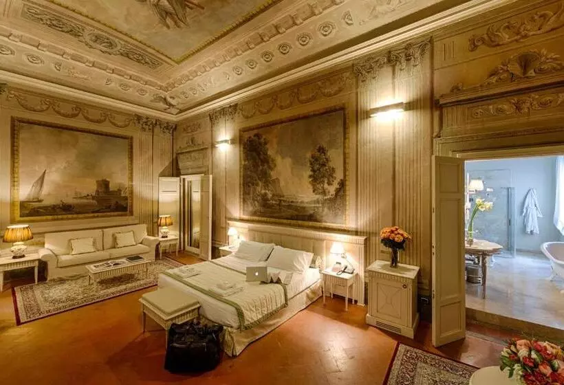سوییت جونیور, Palazzo Guicciardini