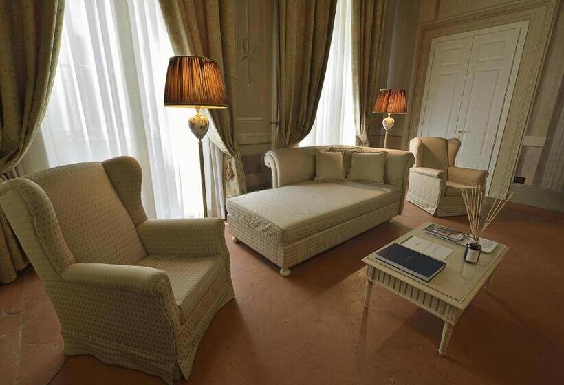 سوییت جونیور, Palazzo Guicciardini