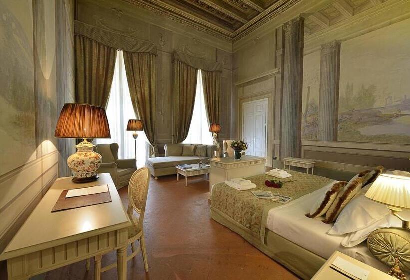 سوییت جونیور, Palazzo Guicciardini