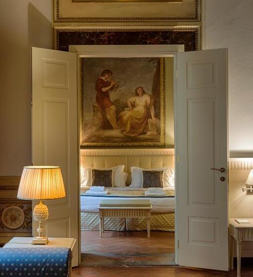 سوییت سوپریور, Palazzo Guicciardini