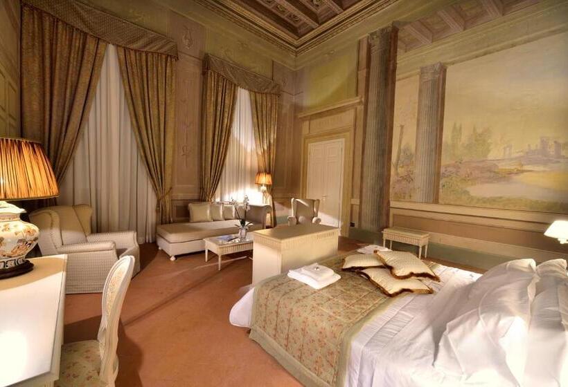 سوییت سوپریور, Palazzo Guicciardini