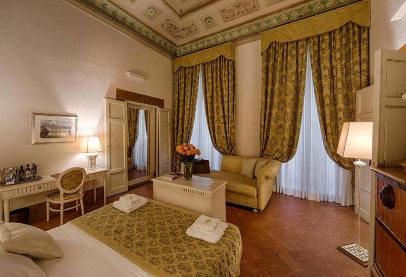 اتاق لوکس سه تخته, Palazzo Guicciardini