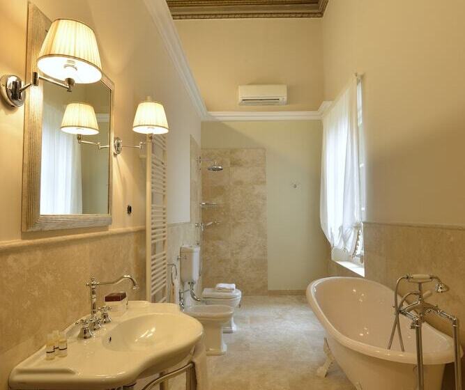 سوییت جونیور, Palazzo Guicciardini