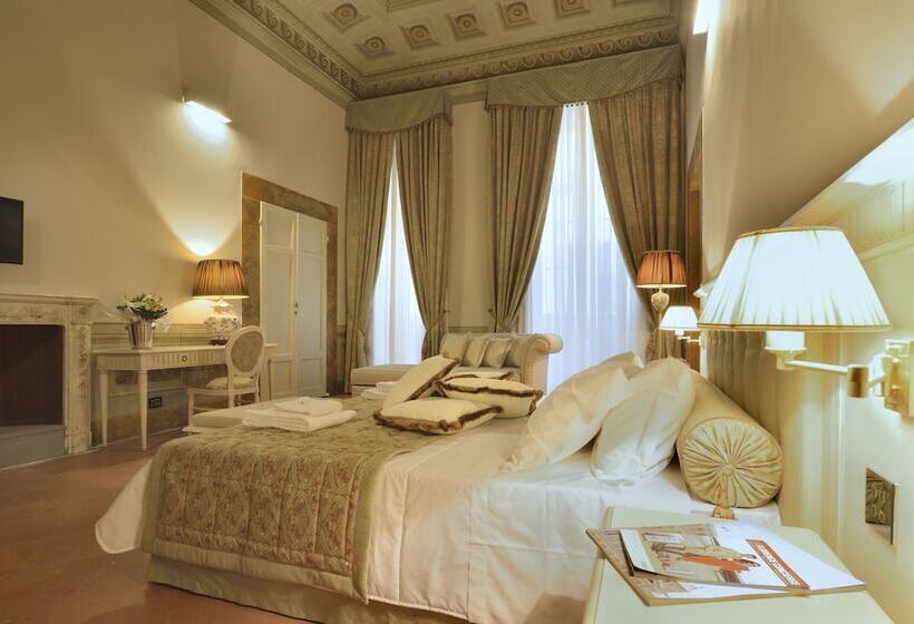 سوییت جونیور, Palazzo Guicciardini