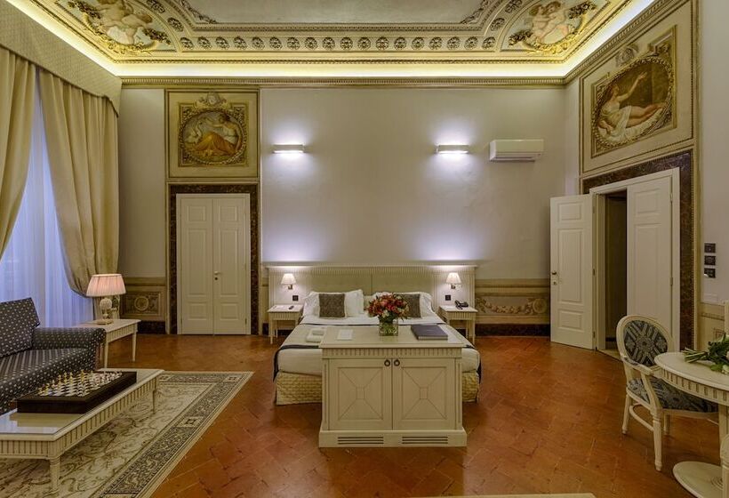 سوییت جونیور, Palazzo Guicciardini